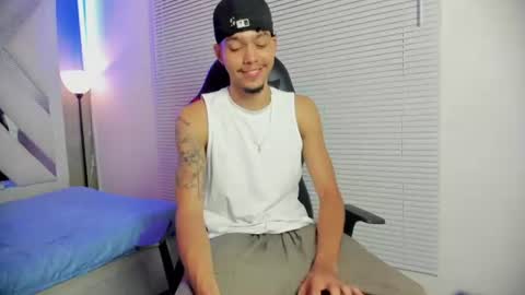 Snapshot of thiago_preston chatting on 7, 7, 2026 Thiago online show from 7, 7, 2026