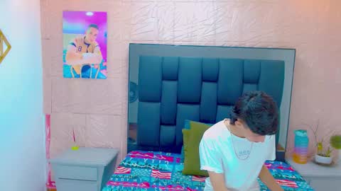 thiago_twink38 online show from 22, 10, 2025