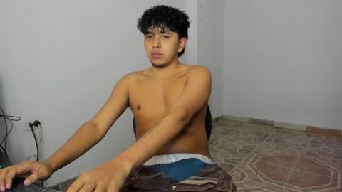 Snapshot of thiago_wc chatting on 29, 11, 2025 Thiago online show from 29, 11, 2025