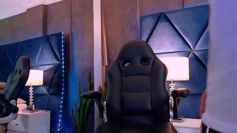 T H I A G O online show from 9, 6, 2026