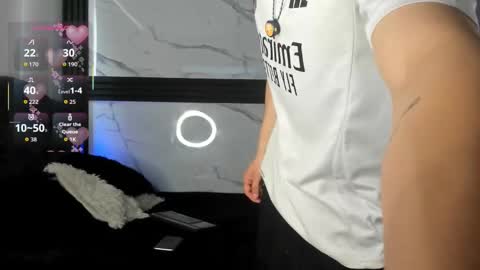 thiagoferrerohot online show from 16, 3, 2026