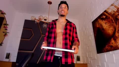 ThiagoFerreti online show from 21, 11, 2025