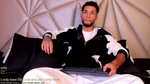 Snapshot of thiagoferreti_ chatting on 6, 4, 2026 ThiagoFerreti online show from 6, 4, 2026