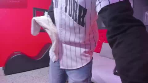 Snapshot of thiagomez17 chatting on 19, 12, 2025 Thia Gomez online show from 19, 12, 2025