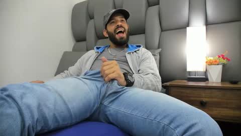 Snapshot of thiagomez17 chatting on 10, 3, 2026 Thia Gomez online show from 10, 3, 2026