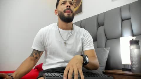 Snapshot of thiagomez17 chatting on 16, 3, 2026 Thia Gomez online show from 16, 3, 2026