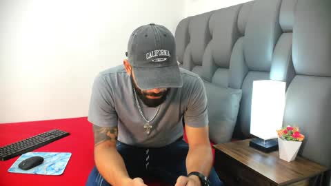 Snapshot of thiagomez17 chatting on 6, 4, 2026 Thia Gomez online show from 6, 4, 2026