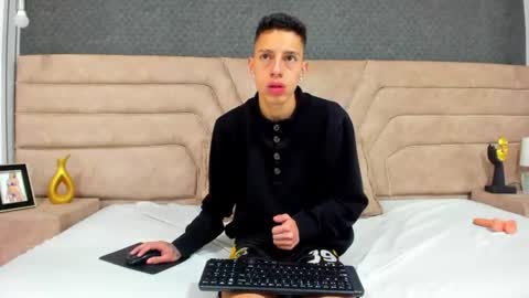 Snapshot of thiagos19 chatting on 23, 6, 2026 Thiago online show from 23, 6, 2026