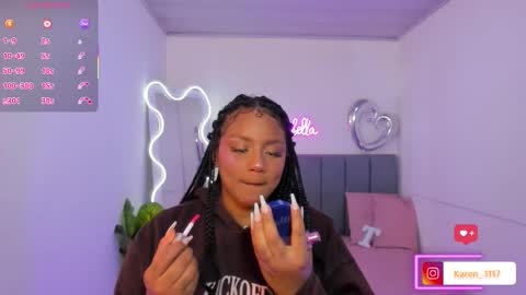 Snapshot of thiana_tay chatting on 3, 12, 2025 thiana online show from 3, 12, 2025