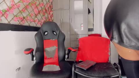 Snapshot of thiara_veky chatting on 21, 5, 2026 Thiara online show from 21, 5, 2026