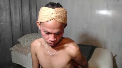 Snapshot of thick_bigcock13 chatting on 19, 4, 2026 gil online show from 19, 4, 2026