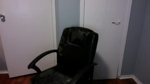 Snapshot of thick_cutbacon07 chatting on 27, 6, 2026 thick_cutbacon07 online show from 27, 6, 2026