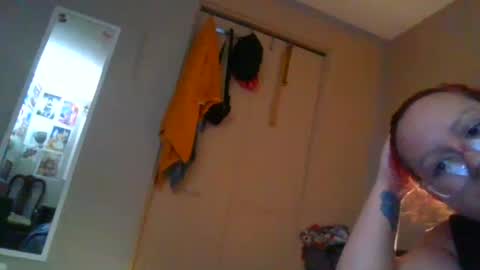 Snapshot of thickbabe1988 chatting on 16, 9, 2025 thickbabe online show from 16, 9, 2025