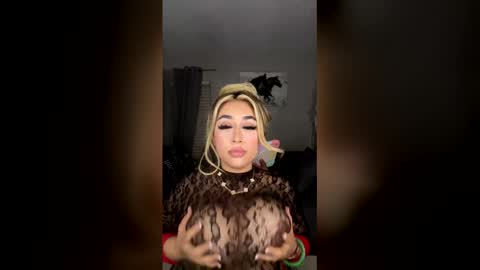 Snapshot of thicklatinamami1 chatting on 29, 4, 2026 thicklatinamami1 online show from 29, 4, 2026