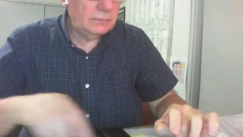 Snapshot of thickmelnik chatting on 27, 12, 2024 James online show from 27, 12, 2024