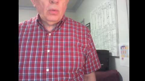 Snapshot of thickmelnik chatting on 19, 2, 2025 James online show from 19, 2, 2025