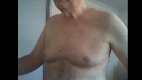 Snapshot of thickmelnik chatting on 10, 3, 2025 James online show from 10, 3, 2025