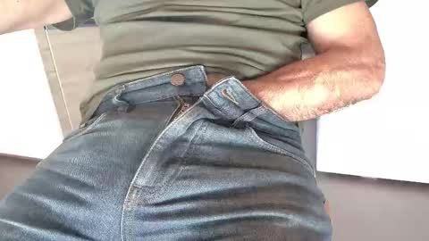 Snapshot of thickrum chatting on 17, 3, 2026 Thickru online show from 17, 3, 2026