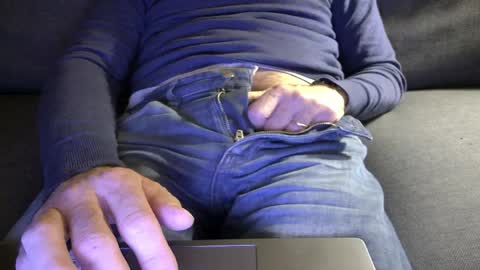 Snapshot of thickrum chatting on 29, 3, 2026 Thickru online show from 29, 3, 2026