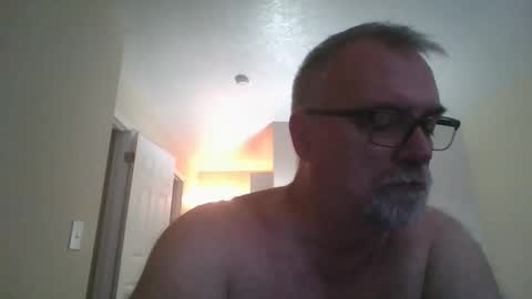 Snapshot of thickwhiteload chatting on 10, 11, 2025 thickwhiteload online show from 10, 11, 2025