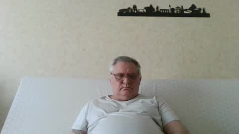 Snapshot of thierrysymp chatting on 5, 4, 2026 Thierrysymp online show from 5, 4, 2026