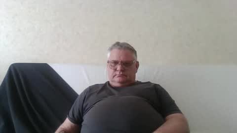 Snapshot of thierrysymp chatting on 1, 5, 2026 Thierrysymp online show from 1, 5, 2026