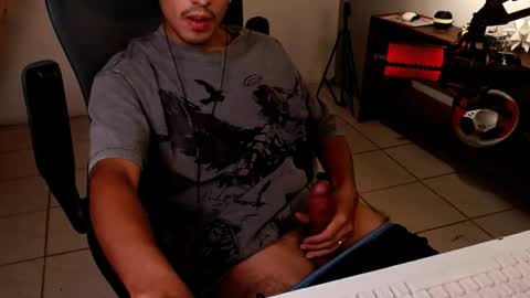 Snapshot of thieves_us chatting on 14, 5, 2026 thieves_us online show from 14, 5, 2026