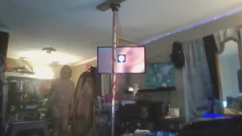 Snapshot of thiggy69 chatting on 16, 11, 2025 lola...and...thiggy online show from 16, 11, 2025