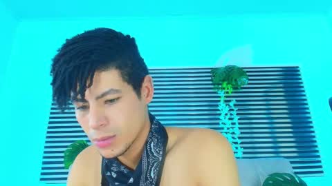 Snapshot of thiiagosaeenz chatting on 1, 6, 2026 Thiago Saenzz online show from 1, 6, 2026
