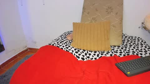 Snapshot of thin_princess chatting on 8, 2, 2025 THIN PRINCESS online show from 8, 2, 2025