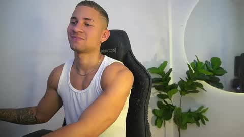 thin_tommy11 online show from 13, 4, 2026