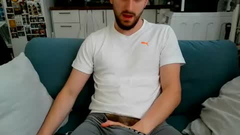 Snapshot of thinboy2 chatting on 17, 7, 2026 Thinboy2 online show from 17, 7, 2026