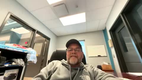 Snapshot of thisguy374 chatting on 18, 12, 2025 thisguy374 online show from 18, 12, 2025