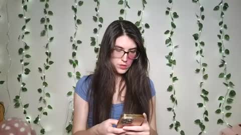Snapshot of thistlefernsby chatting on 7, 7, 2026 thistlefernsby online show from 7, 7, 2026