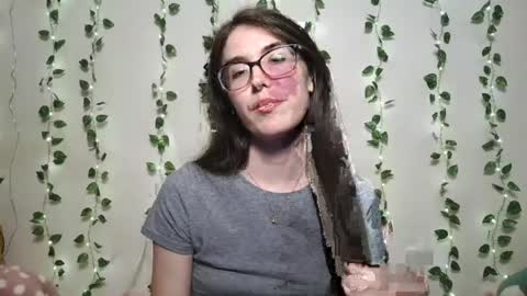 Snapshot of thistlefernsby chatting on 21, 7, 2026 thistlefernsby online show from 21, 7, 2026