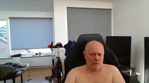 Snapshot of thomas315627 chatting on 5, 5, 2026 thomas315627 online show from 5, 5, 2026