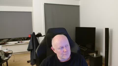 Snapshot of thomas315627 chatting on 6, 5, 2026 thomas315627 online show from 6, 5, 2026