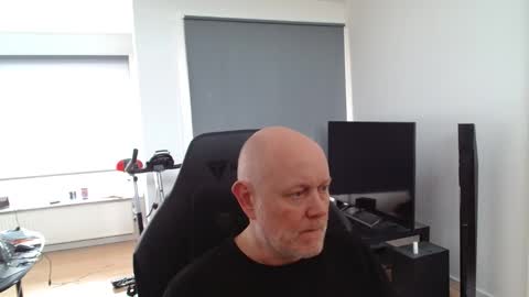 Snapshot of thomas315627 chatting on 17, 5, 2026 thomas315627 online show from 17, 5, 2026