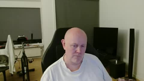 Snapshot of thomas315627 chatting on 30, 5, 2026 thomas315627 online show from 30, 5, 2026