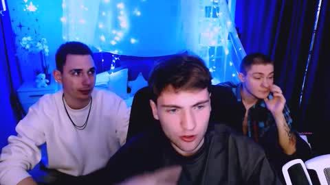 thomas_crow online show from 3, 12, 2025