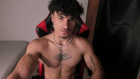 Snapshot of thomas_fit1 chatting on 1, 6, 2026 Thomas 3 JUST STAY AND BE MY LAST LOVE online show from 1, 6, 2026