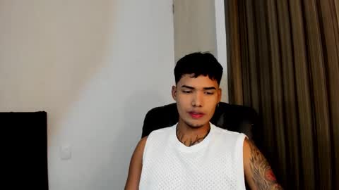 Snapshot of thomas_latin_boy chatting on 9, 2, 2025 Thomas online show from 9, 2, 2025