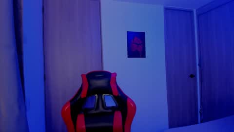 Snapshot of thomas_latin_boy chatting on 12, 9, 2025 Thomas online show from 12, 9, 2025