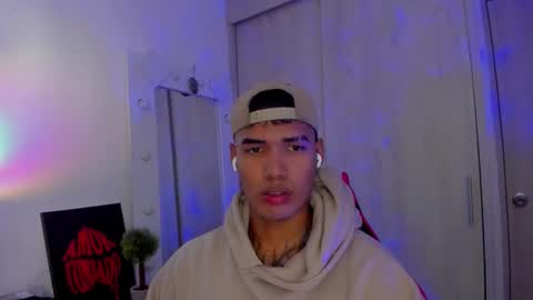 Snapshot of thomas_latin_boy chatting on 3, 2, 2026 Thomas online show from 3, 2, 2026