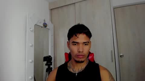 Snapshot of thomas_latin_boy chatting on 27, 3, 2026 Thomas online show from 27, 3, 2026