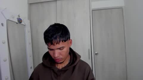 Snapshot of thomas_latin_boy chatting on 28, 4, 2026 Thomas online show from 28, 4, 2026