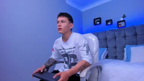 Thomas online show from 26, 11, 2025