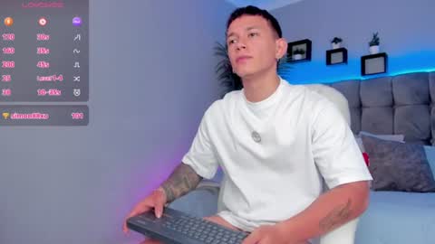 Snapshot of thomas_moon_ chatting on 19, 6, 2026 Thomas online show from 19, 6, 2026