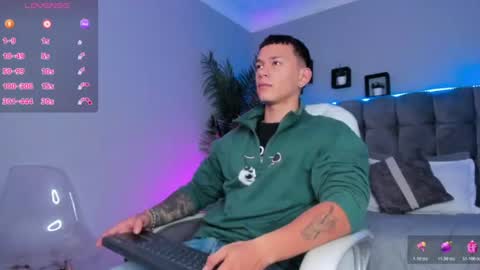 Snapshot of thomas_moon_ chatting on 9, 7, 2026 Thomas online show from 9, 7, 2026