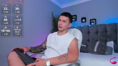 Snapshot of thomas_moon_ chatting on 17, 7, 2026 Thomas online show from 17, 7, 2026